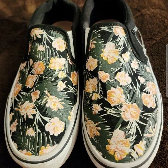 Vans Kids Floral Slip-On Shoes - Black and Pink - Picture 6 of 9